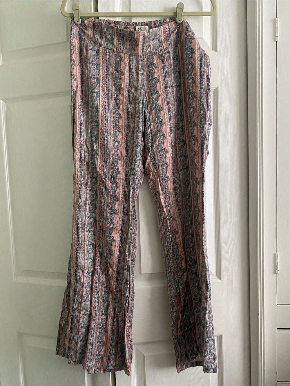 O'Neill Pink and Blue Patterned Wide-Leg Pants